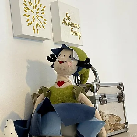 Comfy & Cozy - Parking